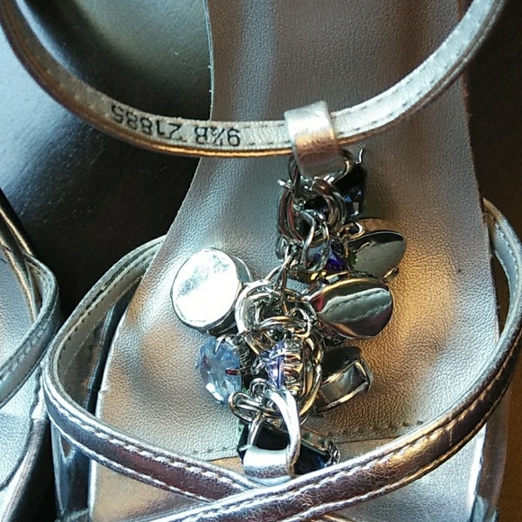 Dyeables “Maria” Silver Platform Sandals – Size 9.5B - Picture 13 of 16